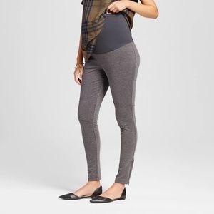 Liz Lange Maternity Leggings